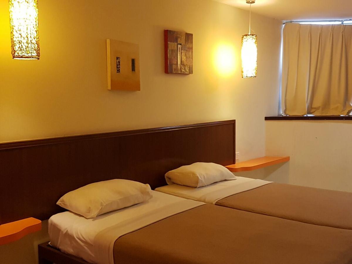 Newbridge Hotel ملقا المظهر الخارجي الصورة