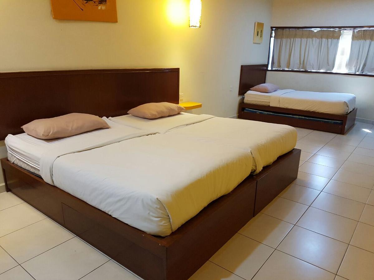 Newbridge Hotel ملقا المظهر الخارجي الصورة