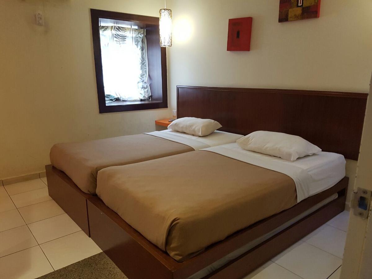 Newbridge Hotel ملقا المظهر الخارجي الصورة