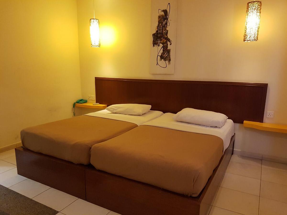 Newbridge Hotel ملقا المظهر الخارجي الصورة